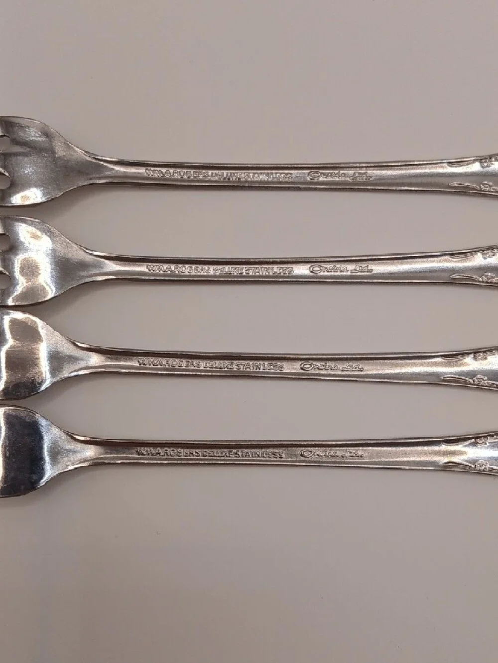 Wm Rogers Oneida Fenway Deluxe Stainless Cocktail Forks Set of 4